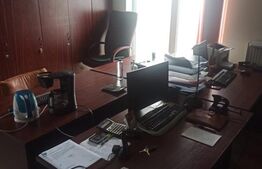 Spatiu comercial, de vanzare, parter + apartament la etaj, zona Mehala