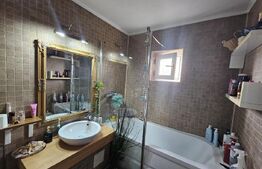 Apartament de vanzare, cu 3 camere, 70 mp, zona Lipovei