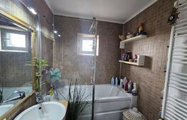 Apartament de vanzare, cu 3 camere, 70 mp, zona Lipovei