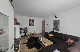 Apartament de vanzare, cu 3 camere, 70 mp, zona Lipovei