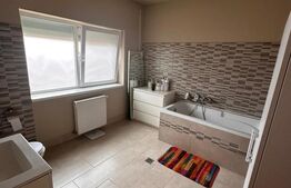 Casă spațioasă, de vanzare, cu 4 camere, 120 mp, zona Selgros