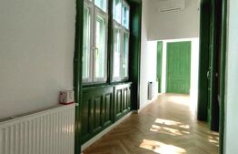 Apartament de vanzare, cu 3 camere, 107 mp, zona centrala 