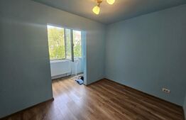 Apartament de vanzare, cu 4 camere, 77 mp, zona Soarelui