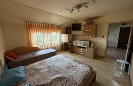 Apartament de vanzare, cu 4 camere, 68 mp, zona Modern