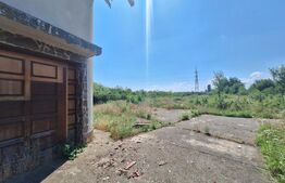 Casa individuala renovabila, de vanzare, cu 5 camere, 5000 mp teren, zona Plopi