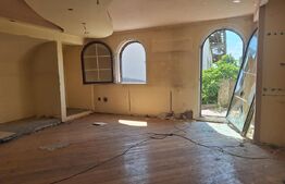 Casa individuala renovabila, de vanzare, cu 5 camere, 5000 mp teren, zona Plopi