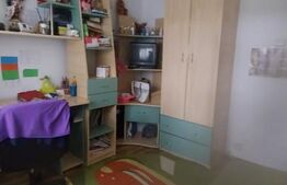 Apartament de vanzare, cu 3 camere, etaj 4, zona Girocului 