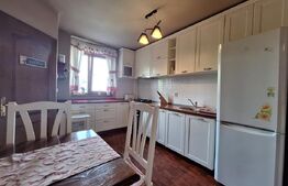 Apartament de inchiriat, cu 3 camere, modern, zona Centrala