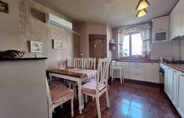 Apartament de inchiriat, cu 3 camere, modern, zona Centrala