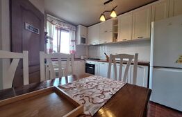 Apartament de inchiriat, cu 3 camere, modern, zona Centrala