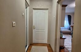 Apartament de inchiriat, cu 3 camere, modern, zona Centrala