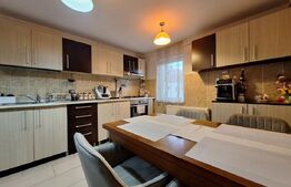 Apartament de vanzare, cu 2 camere, spatios, zona Aradului