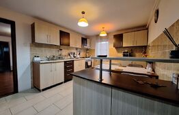 Apartament de vanzare, cu 2 camere, spatios, zona Aradului