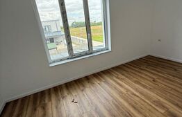 Duplex cu 4 camere, de vanzare in Bucovat!