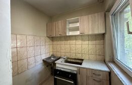 Garsoniera, etaj intermediar, zona Buziasului