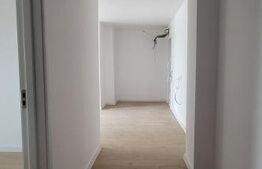Apartamaent 3 camere+ loc parcare subterana zona MEHALA