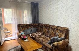   Apartament cu 3 camere, etaj 1, decomandat, zona Lipovei 