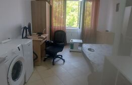 Garsoniera de vanzare cu o camera, etaj 3, zona Lipovei