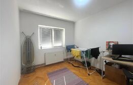 Apartament de vanzare, cu 3 camere, decomandat, 65mp, zona Lipovei