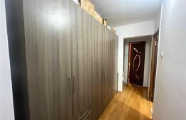 Apartament de vanzare, cu 3 camere, decomandat, 65mp, zona Lipovei
