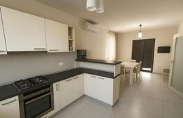 Vilă contemporană cu 5 dormitoare, 5 băi și teren de 920 mp