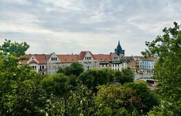 Apartament 2 camere cu vedere spre Bega – oportunitate de investiție/ renovare