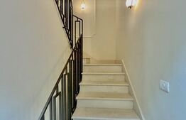 Vila de Lux cu piscina, 6 camere, Dumbravita 