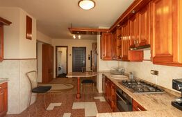 Apartament 3 camere, decomandat, 83 mp, etaj intermediar, zona Simion Barnutiu