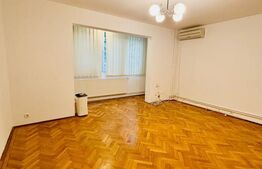 Apartament cu 4 camere, decomandat, cu garaj, zona Medicina 