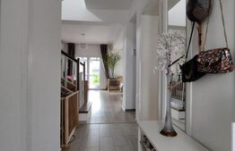 Duplex modern cu 3 dormitoare, terasă și curte – Ghiroda