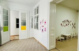 Casă spațioasă cu 10 camere, ideală pentru locuință sau sediu firmă – Zona Lunei