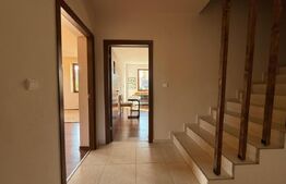 Casa 5 camere, 270 mp, zona Torontal