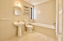 Casa Individuală cu 5 camere, 277 mp utili, 987 mp teren, zona Torontalului