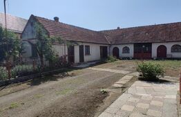 Casă 300 mp, teren 4.900 mp – Belinț