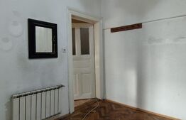 Cladire 3 camere, etaj intermediar, fatada platita, Piata Maria