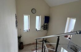 Casă cu teren 1152 mp Parța