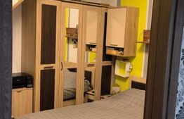 Casa,6 camere ,curte comuna in zona buna