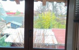 Casa,6 camere ,curte comuna in zona buna