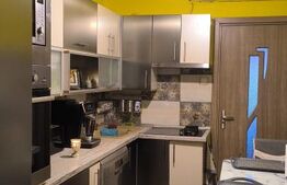 Casa,6 camere ,curte comuna in zona buna