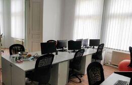 Birouri 220 mp în clădire istorică, Ultracentral | 5 încăperi, CT proprie