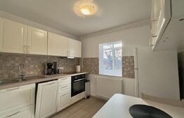 Apartament cu 3 camere, 64 mp utili, zona Lunei