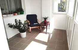 Apartament cu 3 camere, decomandat, etaj 1