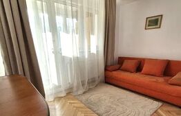 Apartament cu 3 camere, decomandat, etaj 1