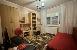 Apartament 3 camere decomandat - zona Spital Județean