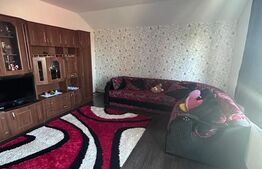 Vand apartament in cartier de case