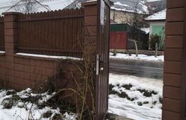 Teren de vanzare  zona Plopi