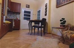 Casă individuală, 83 mp utili, acces auto , 2 fronturi ,zona Sagului 