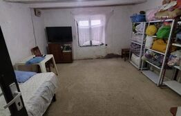 Casa de vanzare, 40 mp, teren 480mp, zona Plopi 