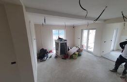 Duplex modern despartit prin bucatarie si camara 