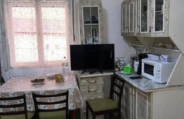 Vand casa la Nadrag zona linistita foarte aproape de centru